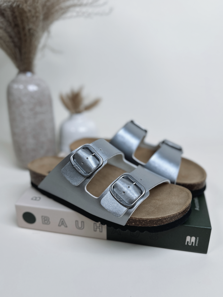  DARK SILVER