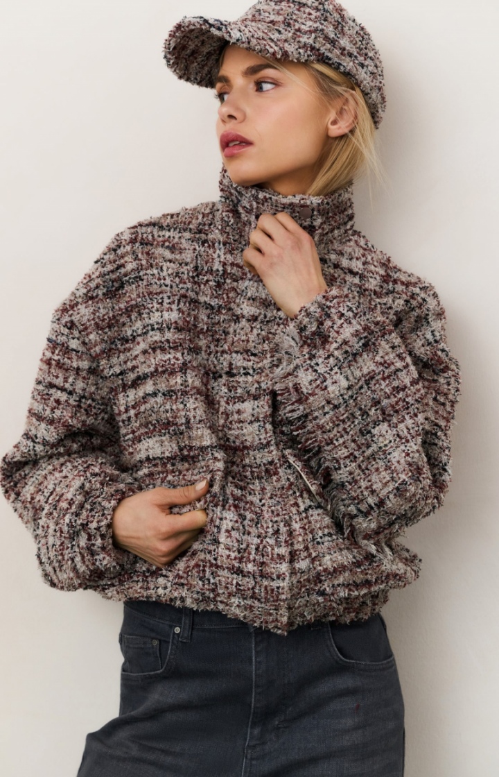  990161 BLUSH PI