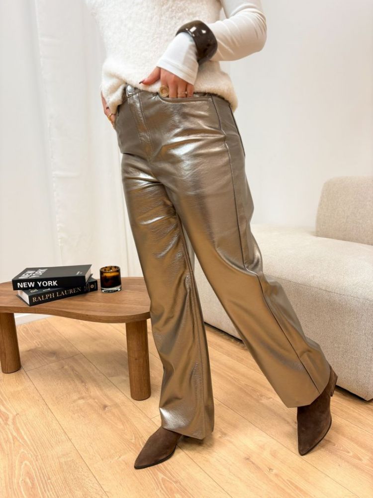 VMTESSA HR WIDE COLORED VINYL  300555 Chrome G