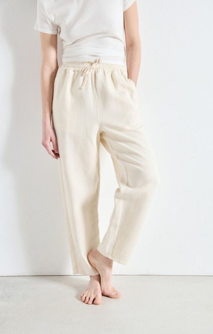  ECRU