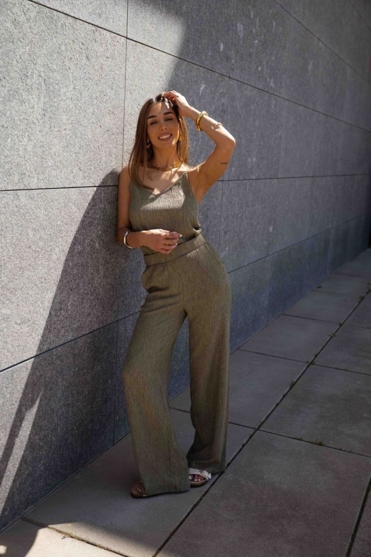  9945-olive bree