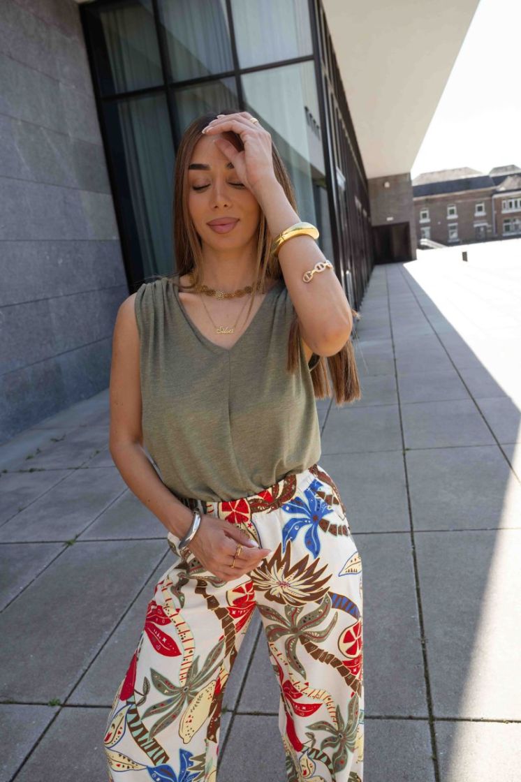  9945-olive bree