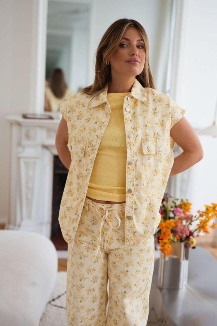  WAX YELLOW