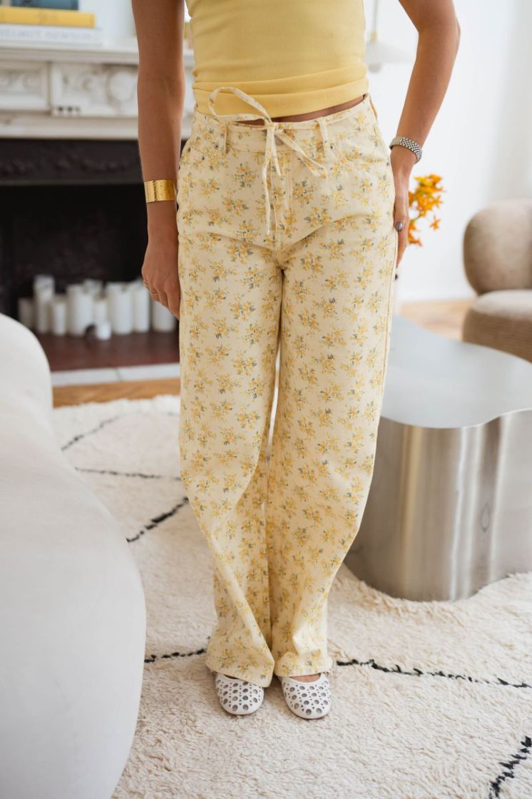 WAX YELLOW