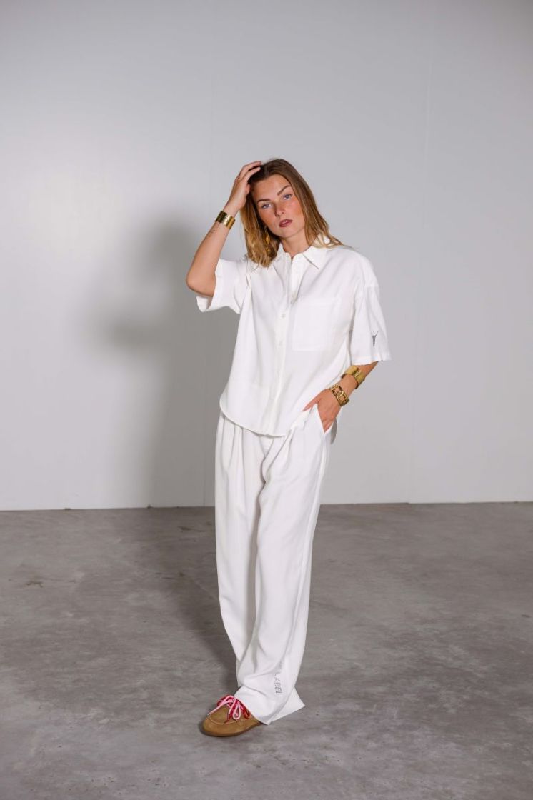  SOFT WHITE