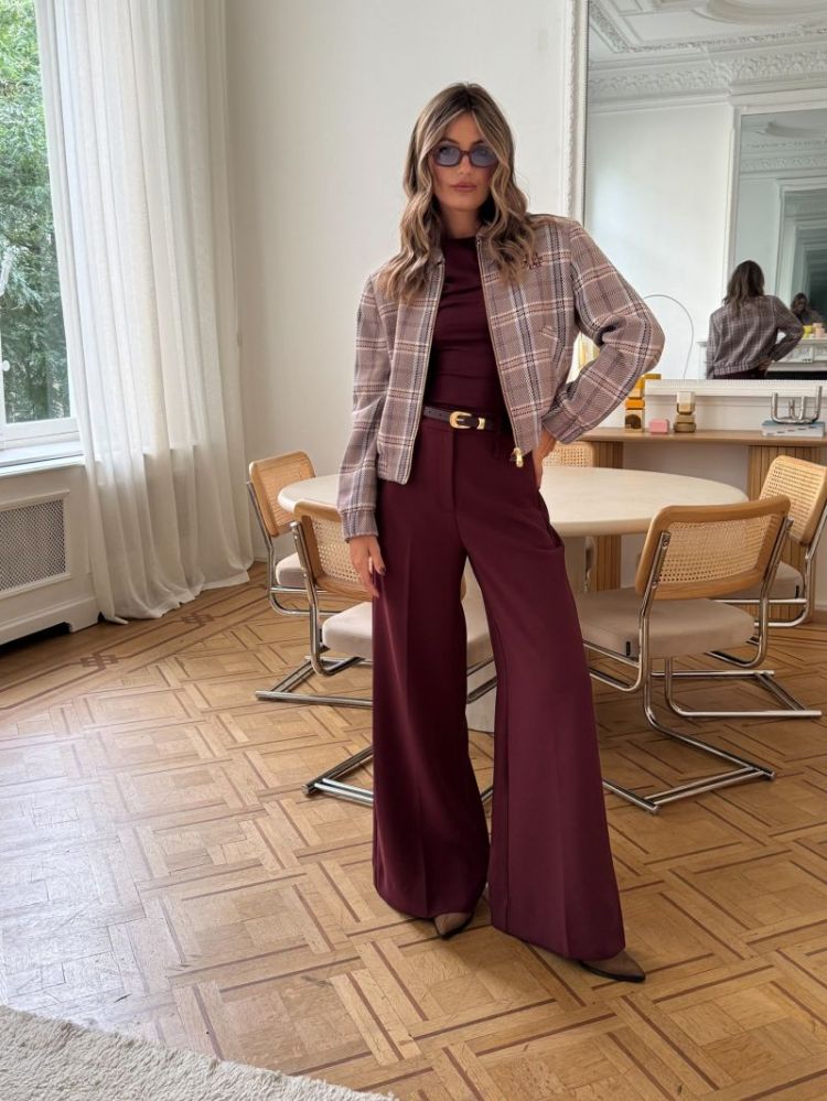  BURGUNDY