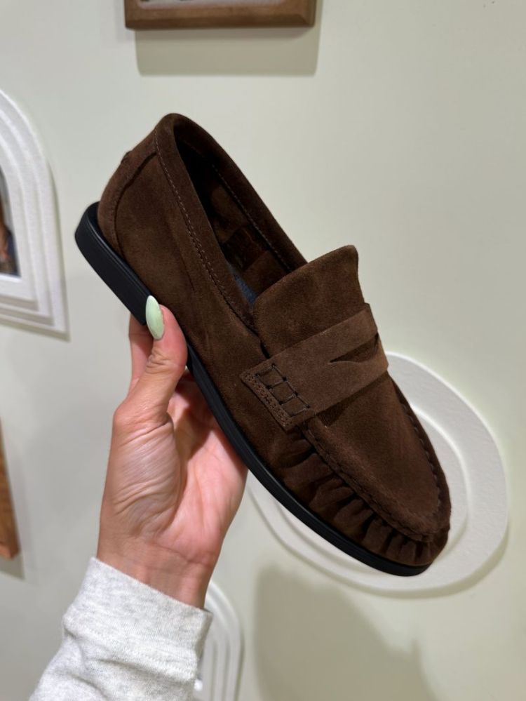  BROWN SUEDE