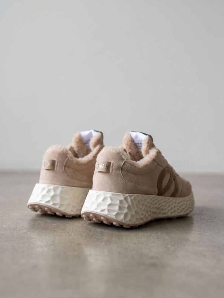  NUDE/DOVE