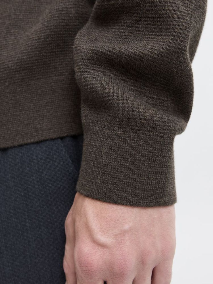 JJMILANO STITCH KNIT HALF ZIP  176190001 Delic