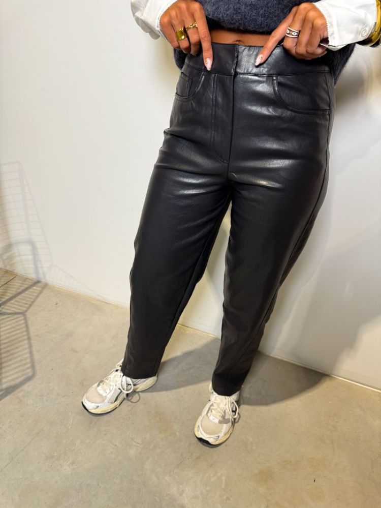  93913 HOLE BLAC